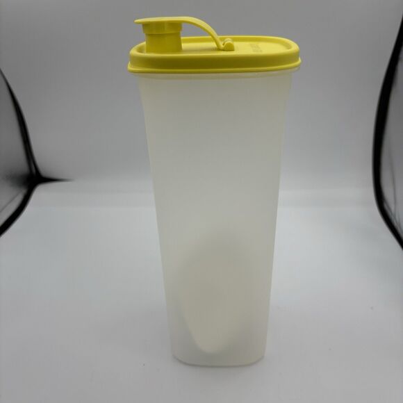 Tupperware Slim Line Pitcher 8 Cups 2 L w Yellow Lid‎ Jug Container Carafe F4 - Picture 4 of 10